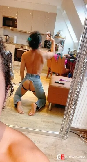 Gay Escort Kandy 24yr - role