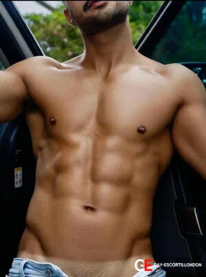 Gay Escort Erik 25yr - role
