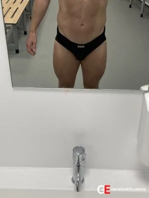 Gay Escort Torren 45yr - exhibitionist