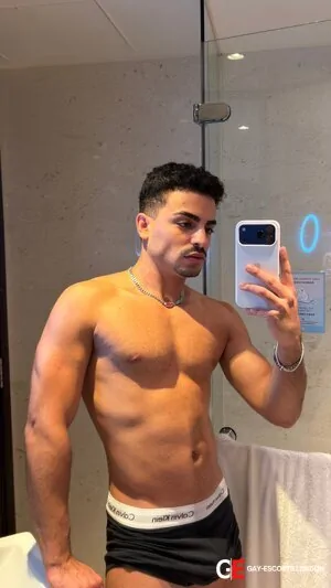Gay Escort Vicent 20yr - role