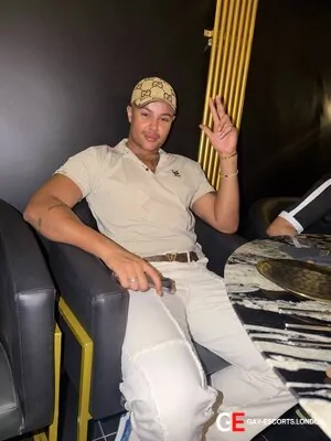 Bisexual Escort Kevin Xxxl 24yr - sucking