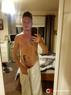 Bisexual Escort Lee 35yr - dirty talk