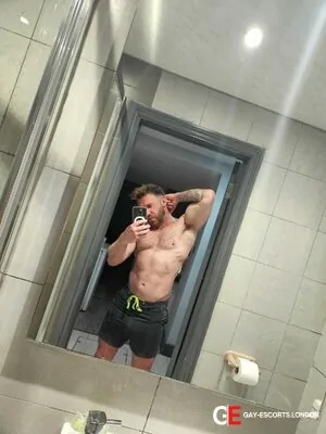 Gay Escort Luke 34yr - double penetration