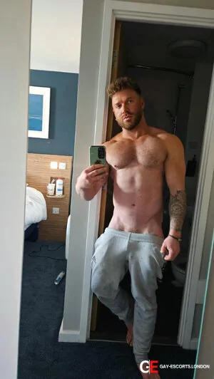 Gay Escort Luke 34yr - double penetration
