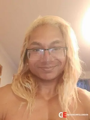 Gay Escort Caleb 28yr - licking