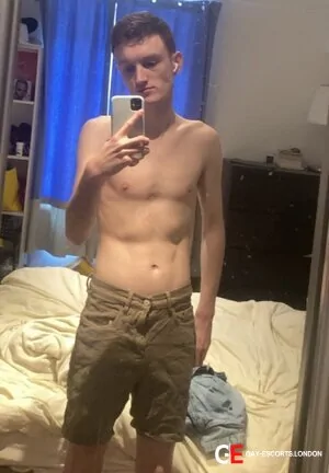 Bisexual Escort James 21yr - double penetration
