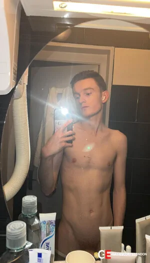 Bisexual Escort James 21yr - double penetration
