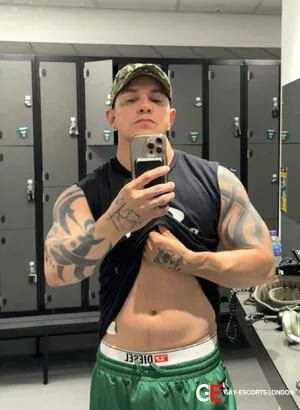 Bisexual Escort Cristian 30yr - double penetration