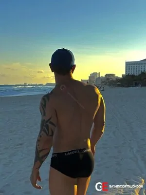Bisexual Escort Cristian 30yr - gangbang