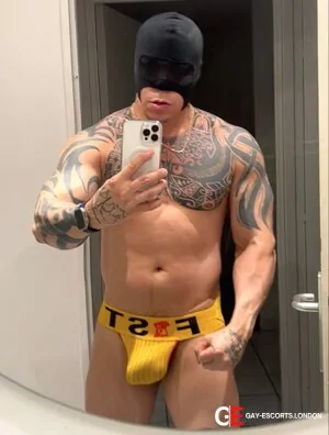 Bisexual Escort Cristian 29yr - double penetration