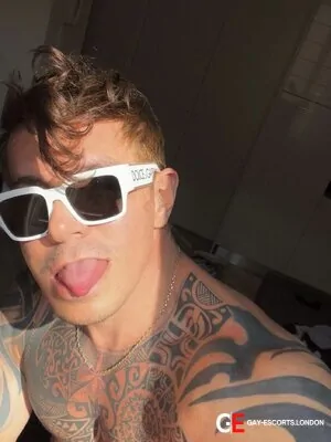 Bisexual Escort Cristian 30yr - gangbang
