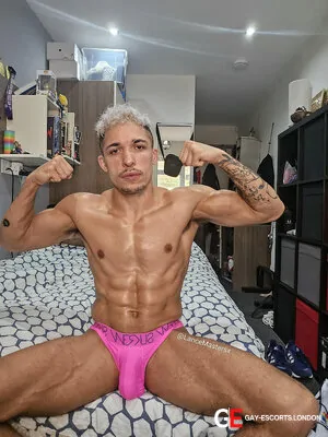 Gay Escort Lance 26yr - double penetration