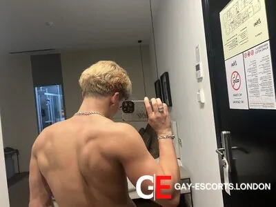 Gay Escort Kian 22yr - trios