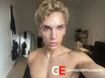 Gay Escort Kian 22yr - cum on body