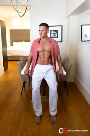 Gay Escort Bruno 30yr - exhibitionist