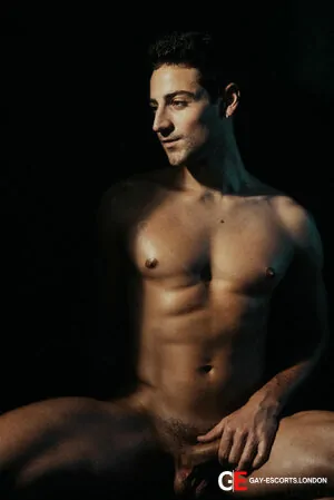 Gay Escort Cezar 28yr - role