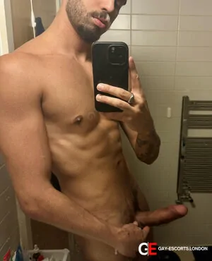 Bisexual Escort Apollo 25yr - blowjob