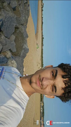 Gay Escort John 18yr - blowjob