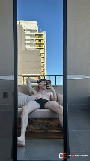 Bisexual Escort Tony 24yr - gangbang