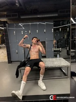 Bisexual Escort Tony 24yr - massage