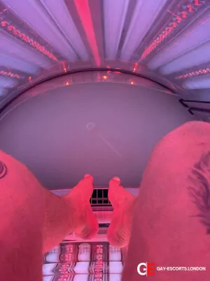 Bisexual Escort Ben 35yr - cum on body