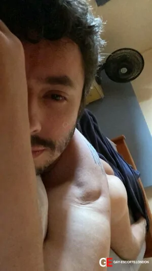 Gay Escort Andrey Lucas 34yr - trios