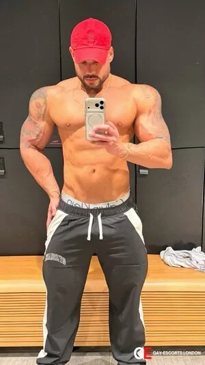 Gay Escort Bruno Top Boy 26yr - role