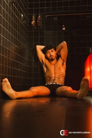 Bisexual Escort Marcos 26yr - double penetration