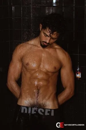 Bisexual Escort Marcos 26yr - trios