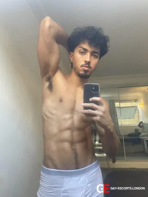 Bisexual Escort Marcos 26yr - trios