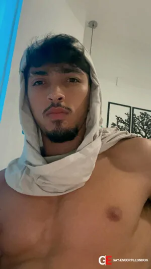 Bisexual Escort Marcos 26yr - gangbang