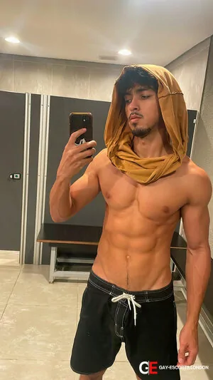Bisexual Escort Marcos 26yr - exhibitionist