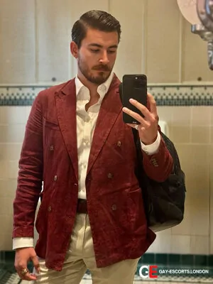 Gay Escort Attilah 28yr - role