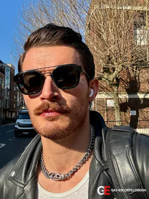 Gay Escort Attilah 28yr - sucking