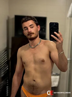 Gay Escort Attilah 28yr - trios
