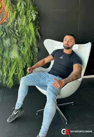 Bisexual Escort Marcos Fernando 27yr - licking