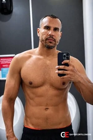 Bisexual Escort Pedro 37yr - sucking