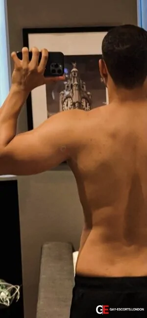Bisexual Escort Pedro 37yr - role