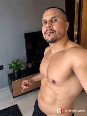 Bisexual Escort Pedro 37yr - sucking