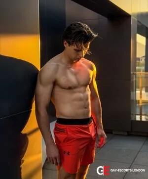Bisexual Escort Adam 19yr - dirty talk