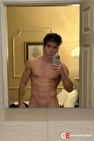 Bisexual Escort Adam 19yr - blowjob