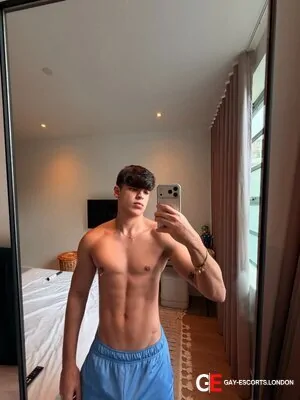 Bisexual Escort Felipexxl 23yr - always safe sex