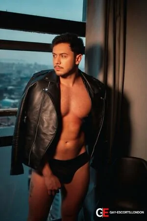 Gay Escort Diego 30yr - sucking
