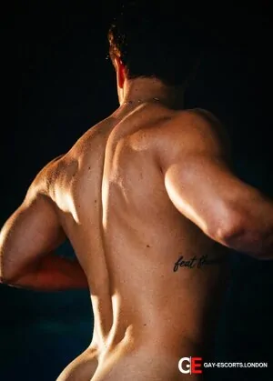Gay Escort Diego 30yr - sucking
