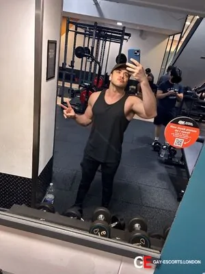 Gay Escort Diego 30yr - licking