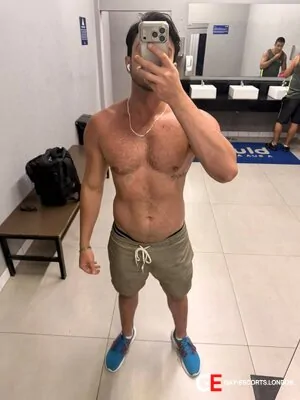 Gay Escort Diego 30yr - role
