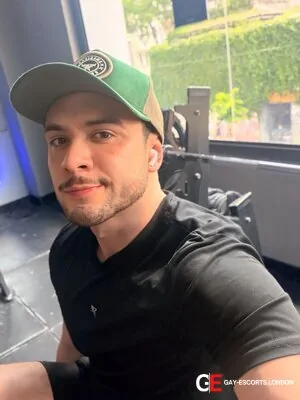 Gay Escort Diego 30yr - sucking