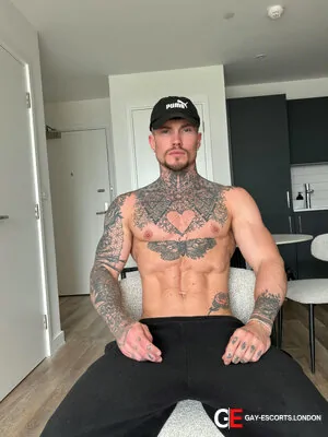 Gay Escort Cole 26yr - role