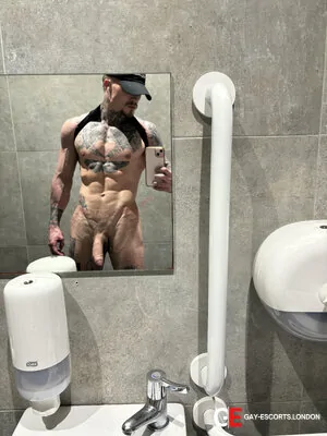 Gay Escort Cole 26yr - role