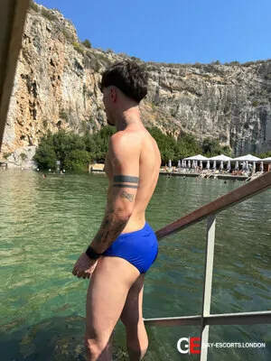 Gay Escort Pietro 23yr - role